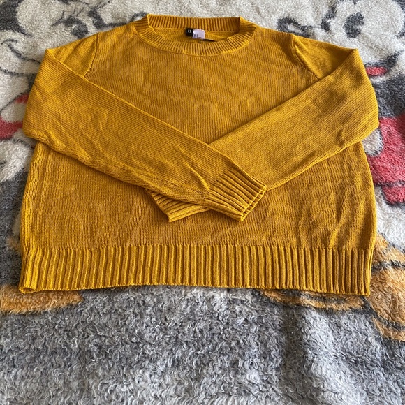 H&M mustard sweater - Picture 3 of 5